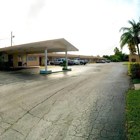 Coral Roc Motel Florida City Exterior photo